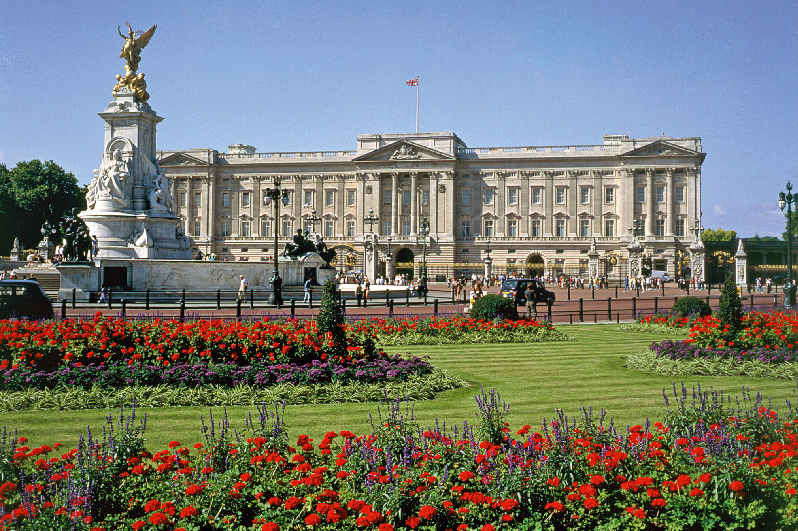 Gardens Of Buckingham Palace