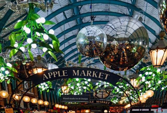 Apple,Market,,Covent,Garden,,London,,Uk,2019.,Christmas,Decorations,In