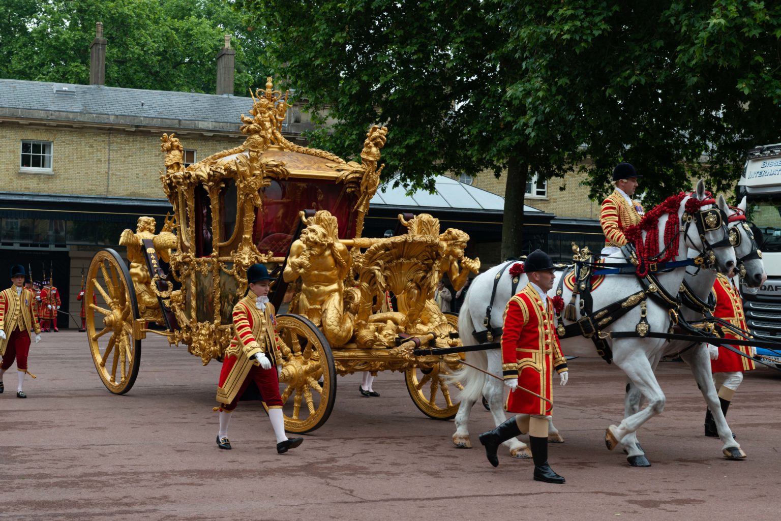 Visit the Royal Mews to see the historic carriages - London Planner