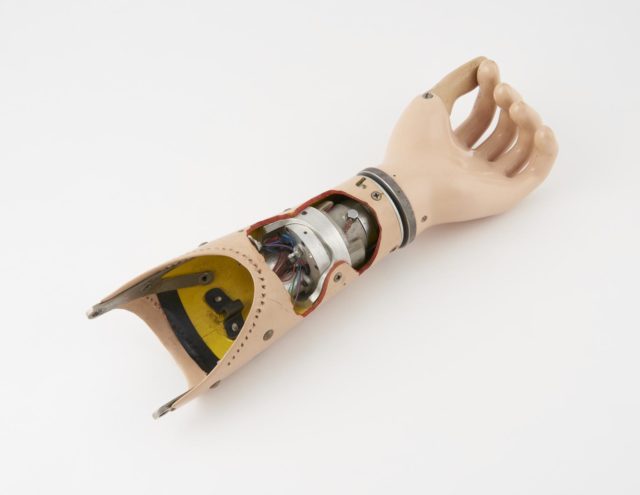 Prosthetic Hand Powered by Carbon Dioxide 2 © Science Museum Group
