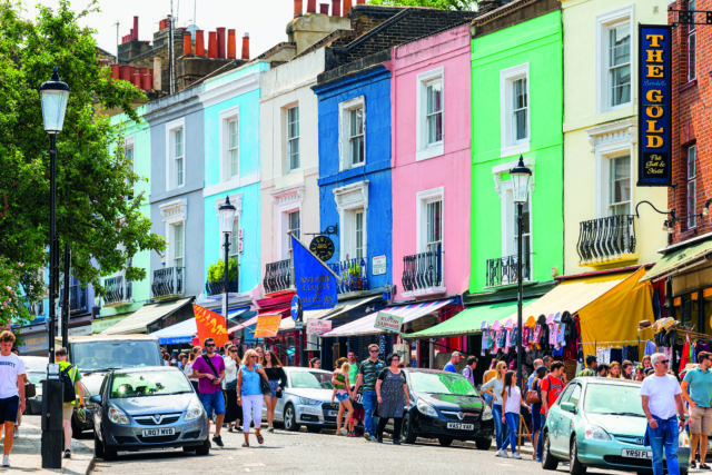 Portobello Road in Notting Hill © Shutterstock