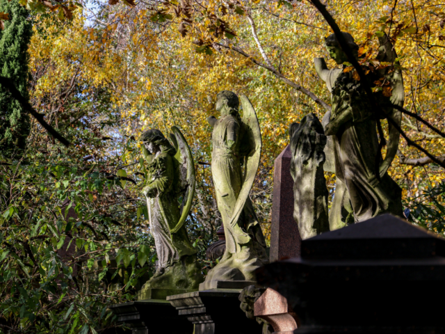 https://londonplanner.com/wp-content/uploads/2023/10/London-Cemeteries-Featured-Image-640x480.png