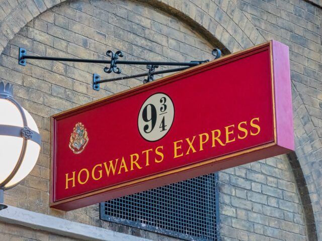 https://londonplanner.com/wp-content/uploads/2025/07/Harry-Potter-PLATFORM-93_4-640x480.jpg