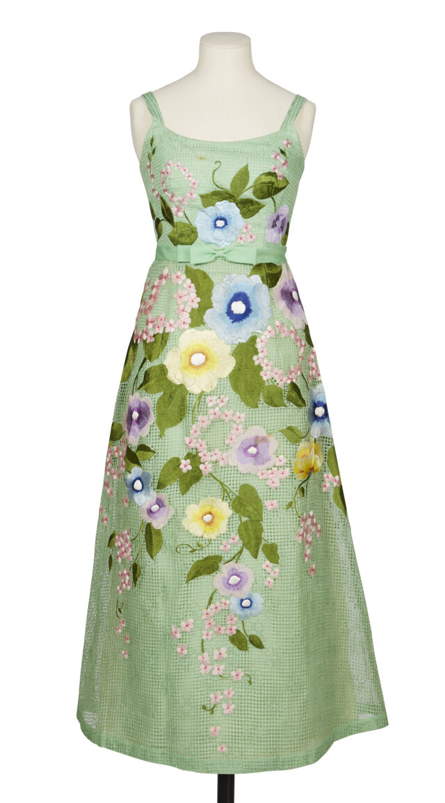 Traditionally embroidered Filipino evening gown worn by Princess Margaret. 1980. Object number 3503901