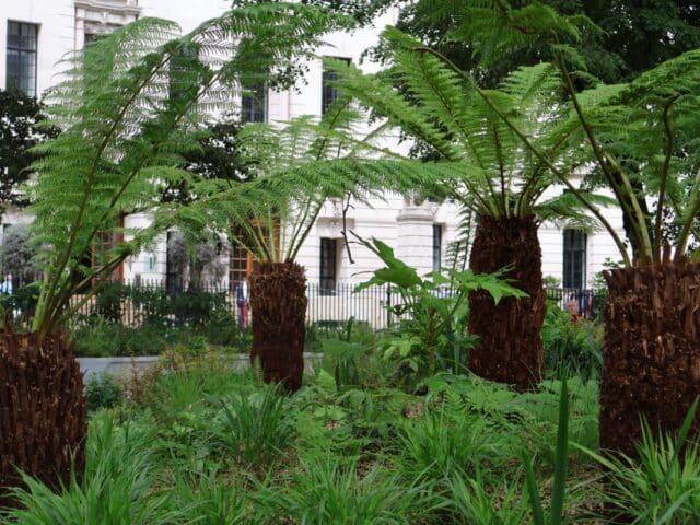 https://londonplanner.com/wp-content/uploads/2025/09/finsbury-circus-gardens-design-by-realm-for-city-of-london-corporation-photography-credit-realm-2025-23_54550130712_o-1-640x480.jpg